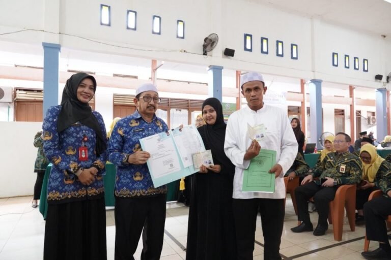60 Pasangan di Aranio Terima Kepastian Hukum melalui Itsbat Nikah Terpadu